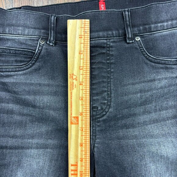 SPANX Straight Leg Pull On Jeans Black Wash Distressed Women’s Size Medium - Picture 7 of 10